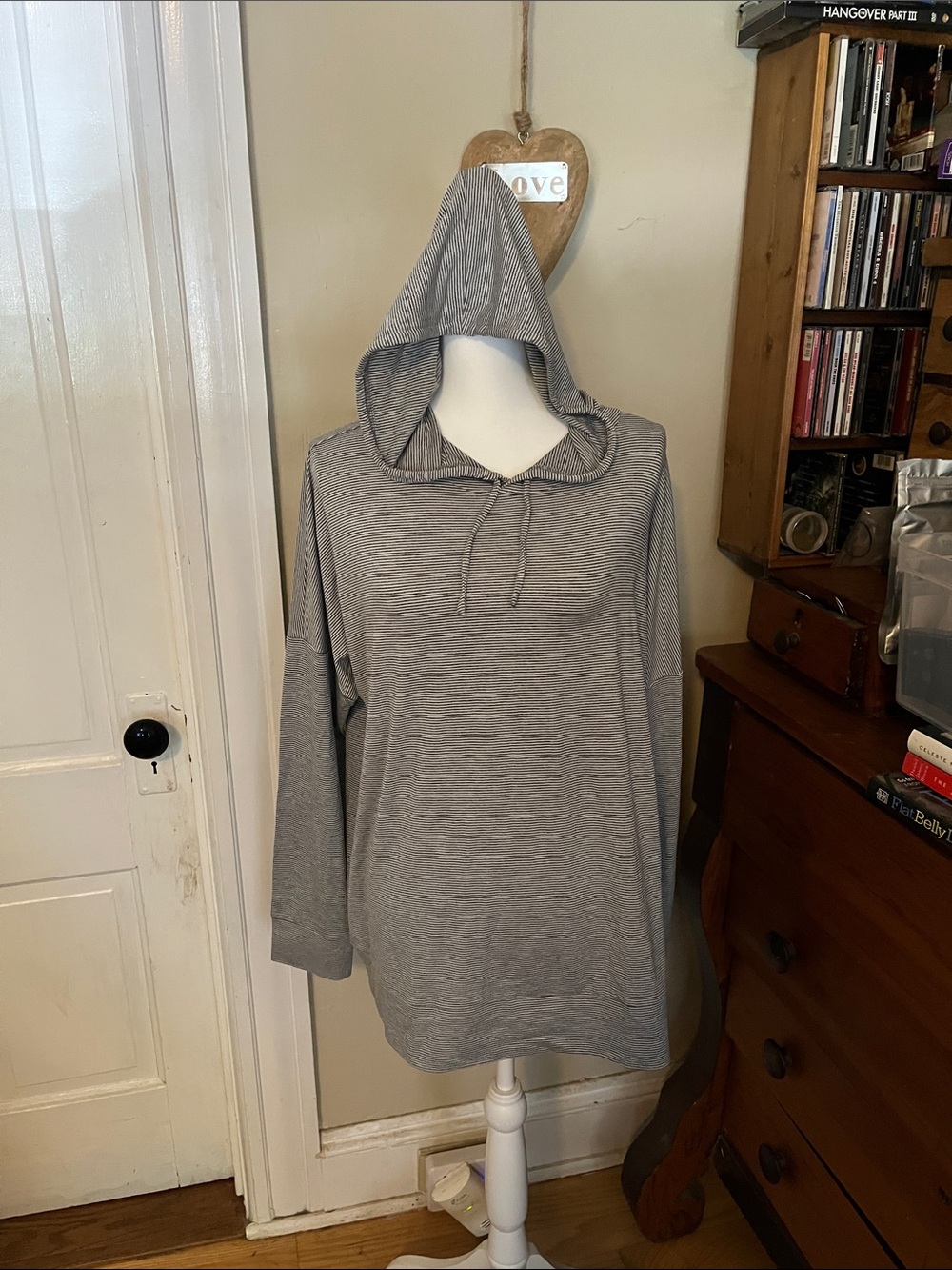 Sketchers Light Gray striped Hooded Pullover light Sweatshirt